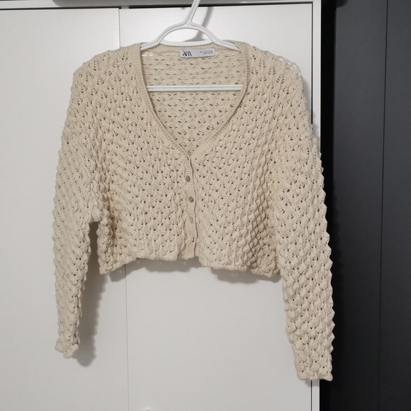 Zara Crochet Crop top - Picture 1 of 7